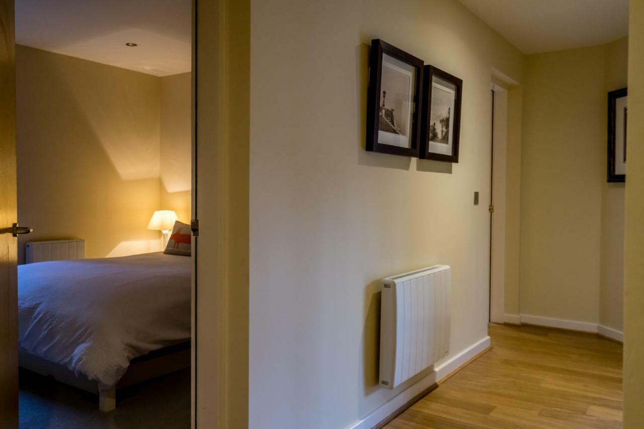 Apartment 10 Stonegate Court